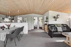 Beautiful holiday home with barbecue & terrace | Pets allowed - Image 5
