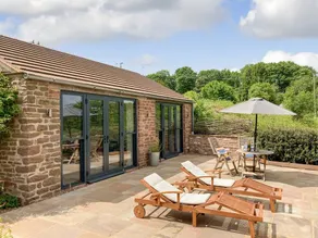 Cottage with garden - Image 4