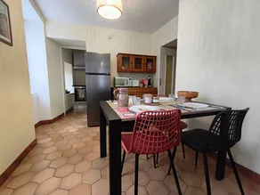 Le rendez-vous du Gévaudan – Renovated Apartment in Central Marvejols - Image 3