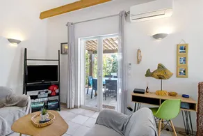 Villa in Residence with Pool Near Porto-Vecchio for 6 Guests - Image 2