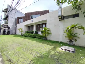 Child-friendly beautiful villa with terrace, garden & jacuzzi - Image 4