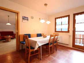 Apartment 'Ferienwohnung Blütenzauber' with Private Terrace, Shared Garden and Wi-Fi - Image 5