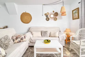 Merveilleux appartement entièrement équipé avec terrasse et internet haut débit | Vue montagne | Plage à proximité | Avec animaux admis - Image 4