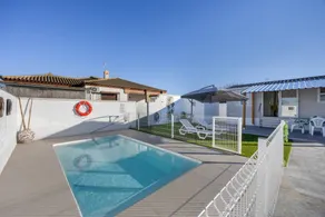 House with pool & terrace - Image 2