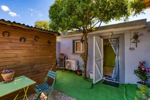 Apartment with barbeque & garden | Garden view - Image 3