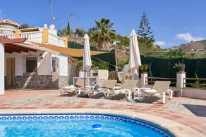 Maison de vacances avec jardin, piscine privée et terrasse | Vue montagne - Image 2