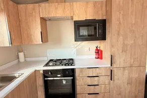 Cabin Sleeps 6 with Parking and Balcony - Image 5