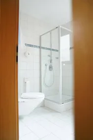 Dedicated room with garden - Image 2