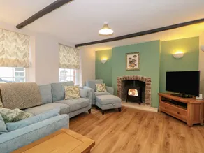 Children-friendly pleasant cottage with garden & terrace - Image 5