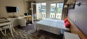 Holiday apartment with terrace | Perfect for remote work - Image 4
