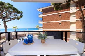 Holiday apartment with garden & terrace | Next to the beach | Pet-friendly - Image 3
