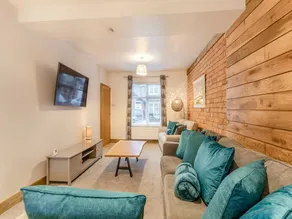 Family-oriented nice cottage with garden | River view | Pets are welcome - Image 3