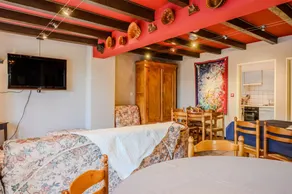 Holiday Home 'Sur La Route Du Vin' with Balconies and Wi-Fi - Image 4