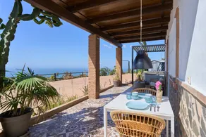 Fully equipped villa with BBQ, terrace & garden | Sea view | Good for workation - Image 4