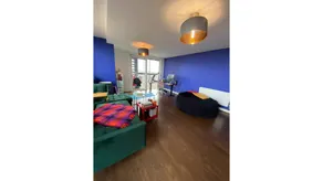 Apartment with garden - Image 3