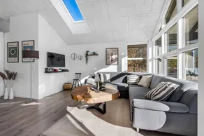 House with garden, terrace & sauna - Image 2