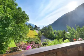 Apartamento vacacional apta para familias con jardín y barbacoa | Vistas al jardín | Perfecto para el trabajo en remoto - Image 2