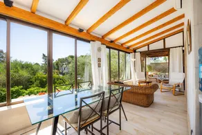 Holiday home with terrace, BBQ & garden - Image 5