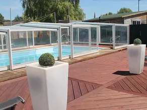 Mobile home with terrace & heated pool - Image 3