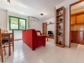 Familienorientiertes Ferienhaus mit Grill, privatem Pool und Garten | Perfekt für die Arbeit von Zuhause | Haustierfreundlich - Image 4
