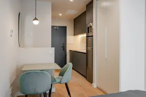 Apartment with terrace - Image 3