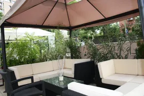 A&H Suites Internacional Madrid - Image 2