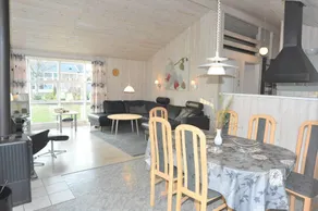 Charming house with sauna, barbeque & terrace - Image 4