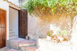 House with garden, barbecue & terrace | Garden view - Image 2