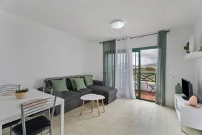 Charmant appartement avec piscine chauffée et internet haut débit | Vue montagne | Idéal pour le télétravail - Image 3
