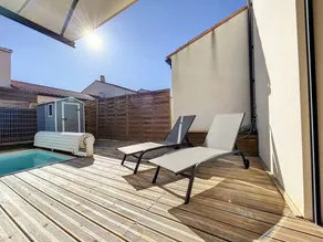 Holiday home with barbecue & private pool - Image 2