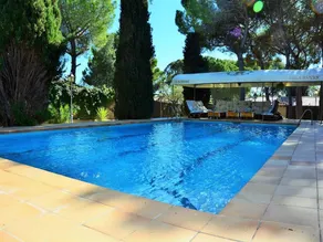 Holiday home with garden | Beach nearby | Pets are welcome - Image 3