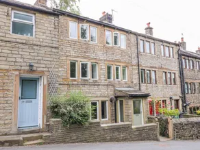 Cottage with garden & terrace - Image 3