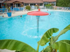 Chalet with pool & terrace - Image 3