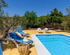 Familienfreundliches weiträumiges Ferienhaus mit Terrasse, Grill und privatem Pool | Flussblick - Image 3