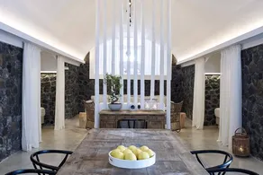 Villa avec piscine privée, jardin et terrasse | Vue montagne - Image 3