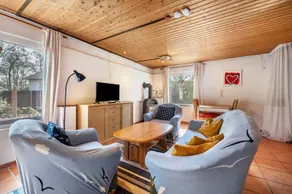 Holiday apartment with garden, terrace & barbecue | Garden view - Image 4