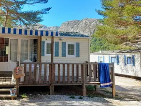 Mobile home with heated pool & terrace - Image 5