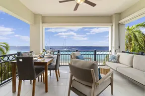 Fully equipped flat with terrace & pool - Image 2