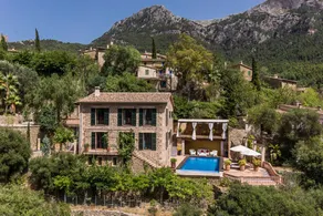 Fully equipped beautiful villa with private pool, BBQ & garden - Image 2