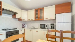Holiday apartment with terrace & BBQ - Image 4