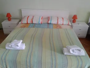 Pleasant apartment with terrace - Image 2