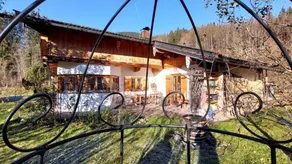 Charmant appartement de vacances adapté aux familles avec jardin et terrasse | Vue montagne - Image 4