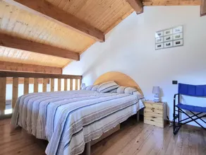 Modern Apartment with Balcony, Mezzanine & Parking - Sleeps 6 - Image 5