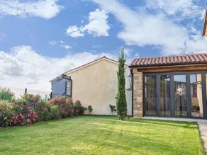 House with terrace, garden & barbeque - Image 5