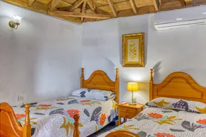 Familienfreundliches großzügiges Ferienhaus mit privatem Pool, Terrasse und Grill | Panoramablick - Image 4