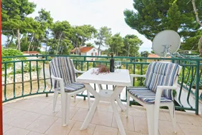 Holiday apartment with terrace & barbeque | Mountain view - Image 2