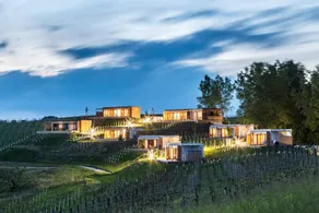Charming resort with jacuzzi, garden & terrace - Image 2