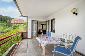 Flat with garden | Garden view - Image 3
