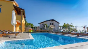 Family-friendly spacious villa with garden, terrace & private pool | Pets are welcome - Image 2