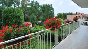 Appartement de vacances avec piscine, jardin et terrasse - Image 4